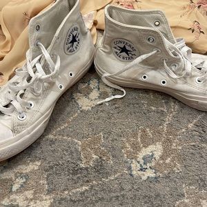 Converse chuck taylor 2 white high top sneakers sz 8